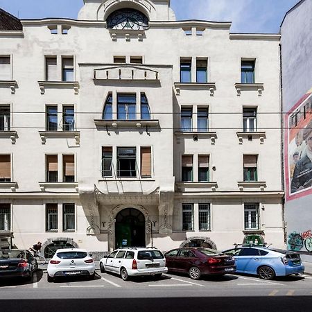Hungarian Rebelian With Ac Apartment Budapest Exterior photo